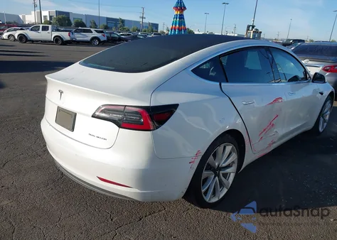 2019 Tesla Model 3 Long Range/Performance z USA, uszkodzony, nr VIN 5YJ3E1EB6KF390184